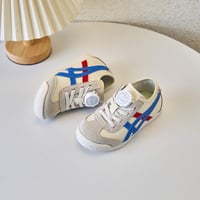 حذاء أطفال asics