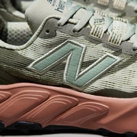 حذاء New Balance Hierro V9