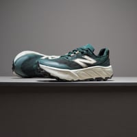 حذاء New Balance Hierro V9