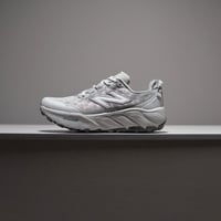 حذاء New Balance Hierro V9