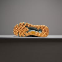 حذاء New Balance Hierro V9