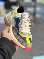 حذاء غوتشي Gucci