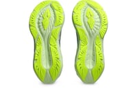 حذاء ASICS Novablast 4