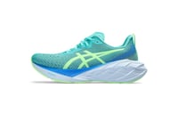 حذاء ASICS Novablast 4