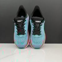 Hoka Clifton 8