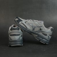 حذاء ميزونو – Mizuno
