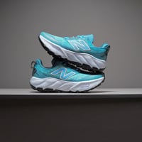 حذاء New Balance Hierro V9