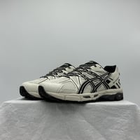 حذاء asics khan 8