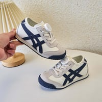 حذاء أطفال asics