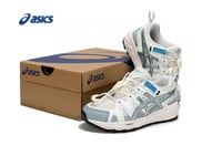 حذاء أطفال asics