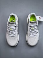 حذاء New Balance 1080