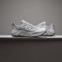 حذاء New Balance Hierro V9