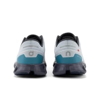 حذاء On Running cloud