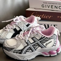 حذاء أطفال asics