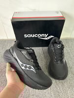 حذاء Saucony Triumph 22