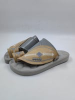 حذاء شرقي مطرز