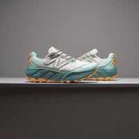 حذاء New Balance Hierro V9