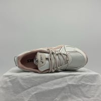 حذاء asics khan 8