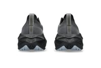 حذاء ASICS Novablast 4