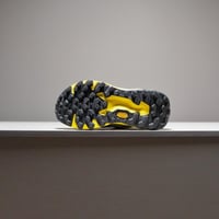 حذاء New Balance Hierro V9