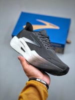 حذاء بروكس Brooks Hyperion Max 2