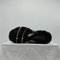 حذاء asics khan 8