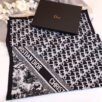 شيلان نسائية