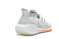 حذاء Adidas UltraBoost 22