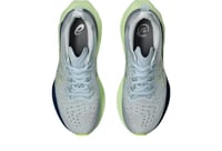 حذاء ASICS Novablast 4