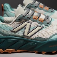 حذاء New Balance Hierro V9