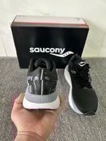 حذاء Saucony Triumph 22