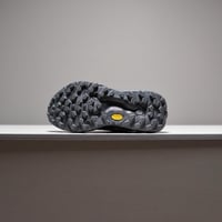 حذاء New Balance Hierro V9