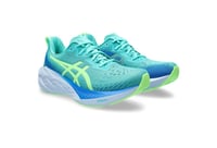 حذاء ASICS Novablast 4