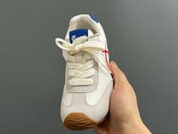 حذاء أطفال asics