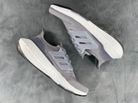 حذاء Adidas UltraBoost 22