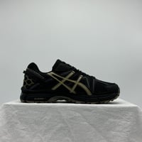 حذاء asics khan 8