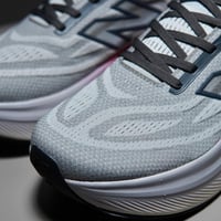 New Balance Fresh Foam V6