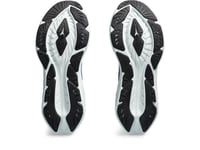 حذاء ASICS Novablast 4