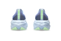 حذاء ASICS Novablast 4