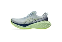 حذاء ASICS Novablast 4