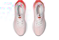 حذاء ASICS Novablast 4