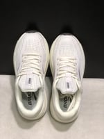 حذاء بروكس Brooks Ghost Max 2