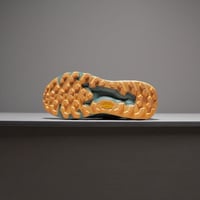 حذاء New Balance Hierro V9