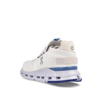 حذاء On Running cloud