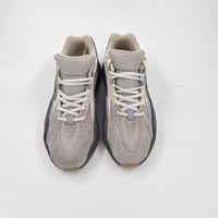 حذاء كاجوال 700