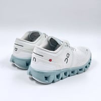 حذاء On Running cloud