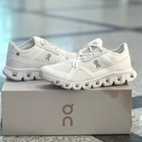 حذاء On Running cloud