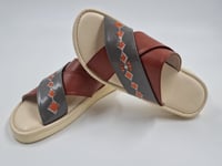 نعال شرقي مطرز