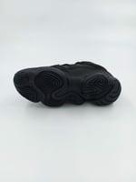 حذاء ييزي 500