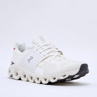 حذاء On Running cloud